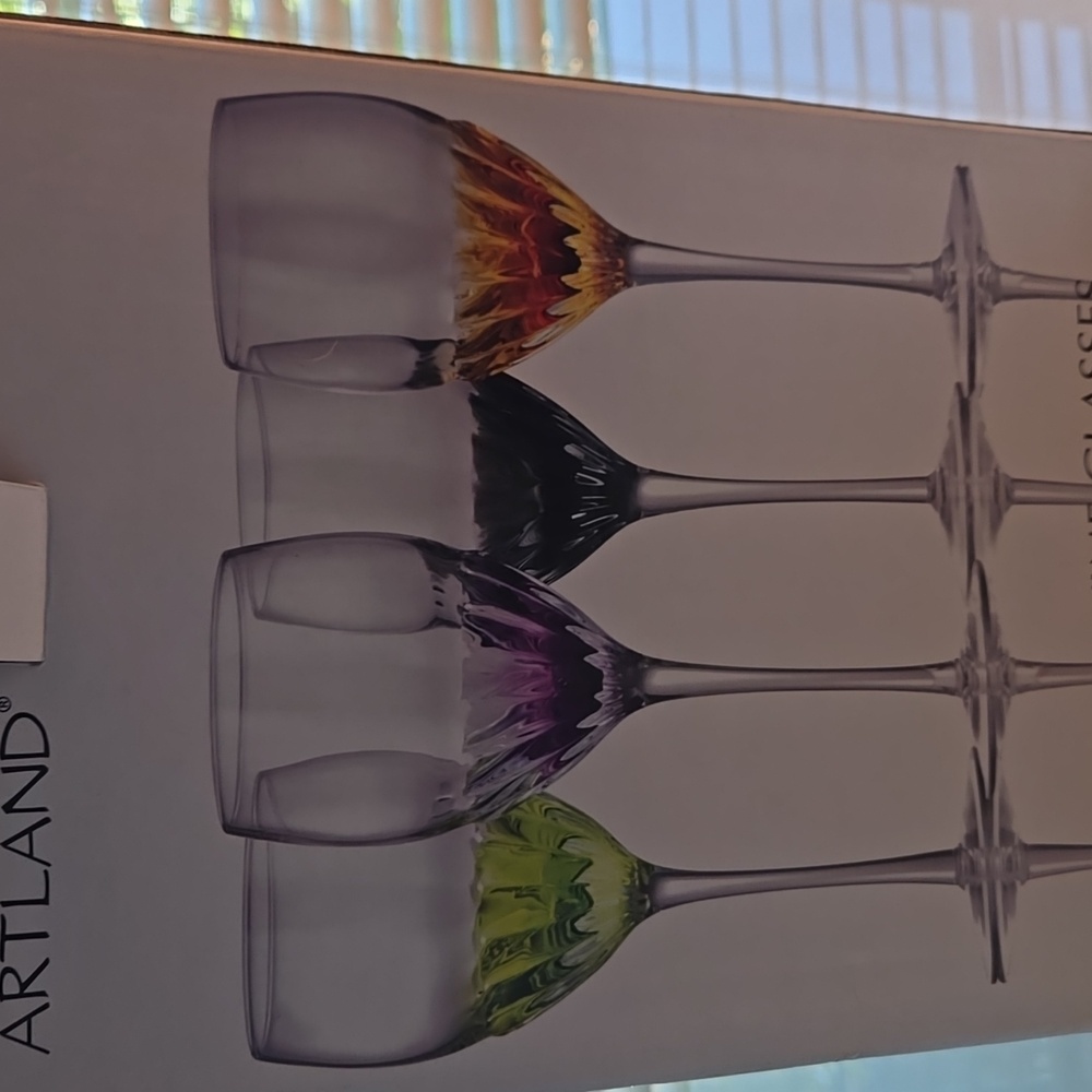 Source Unknown Vibrant Glass Art Set